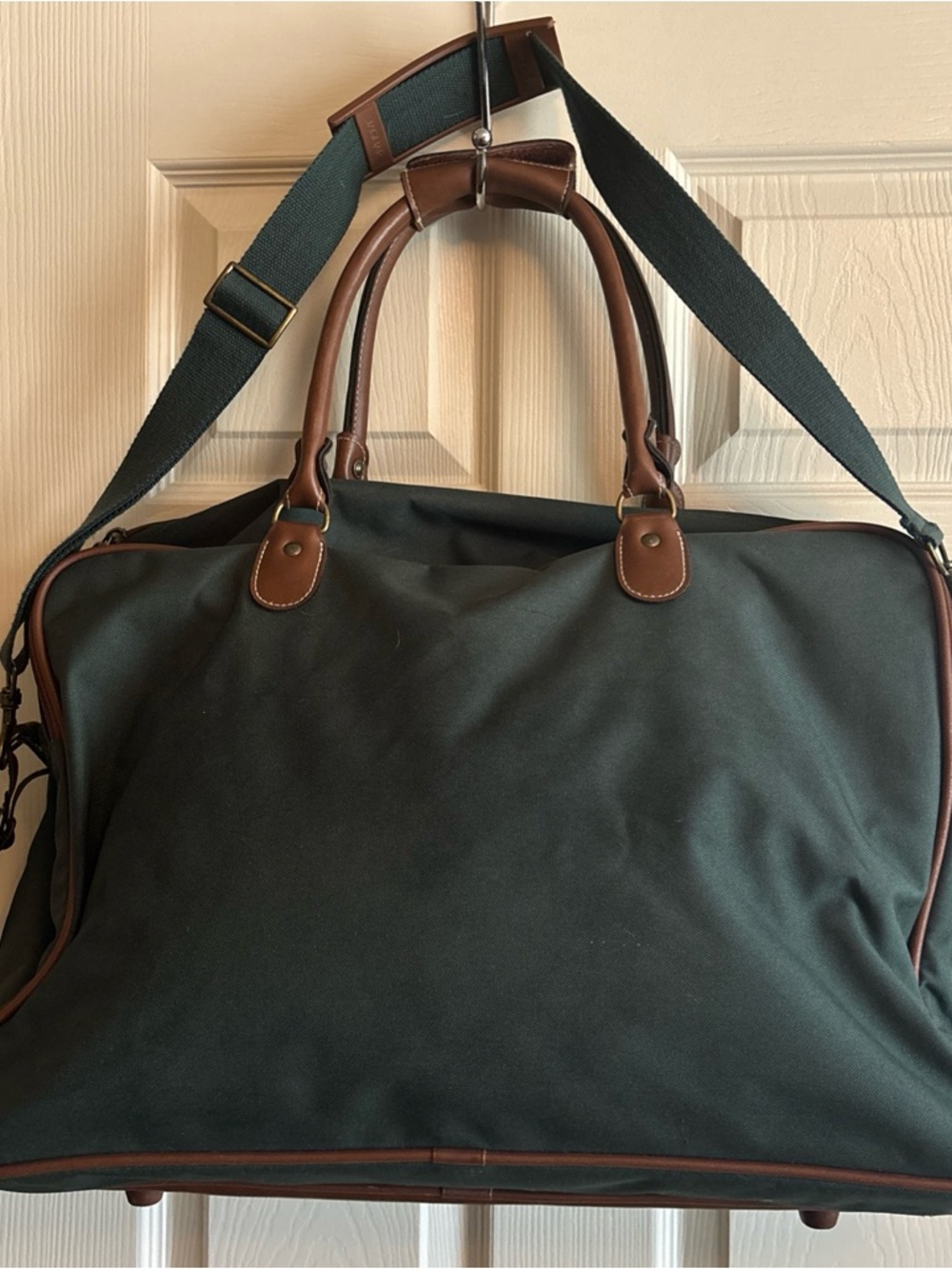 Jaguar Olive Green Duffel Bag with Brown Leather Trim - Picture 2 of 12